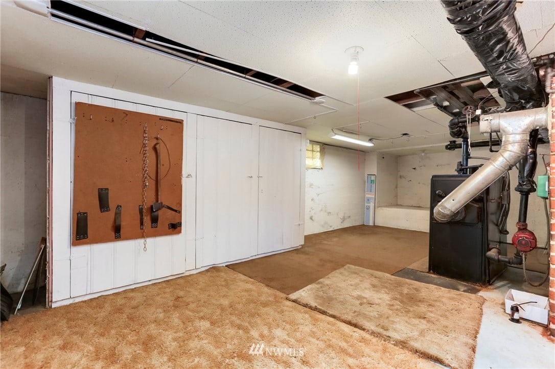 2409 Baker Ave