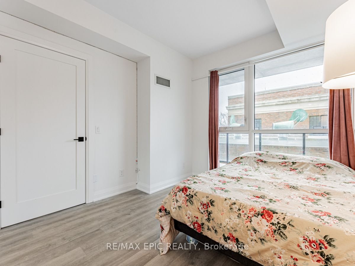 2369 Danforth Ave 317