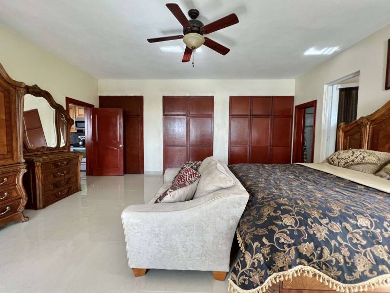 699 Brewer's Bay 1 Bedroom