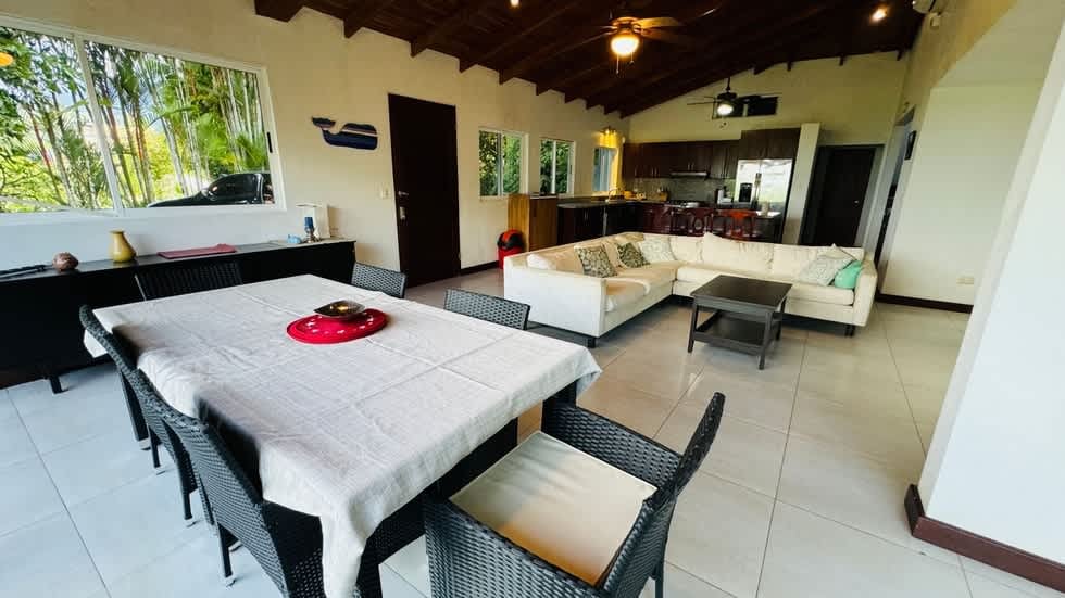 Tranquil Luxury Retreat with Stunning Ocean Views in Uvita