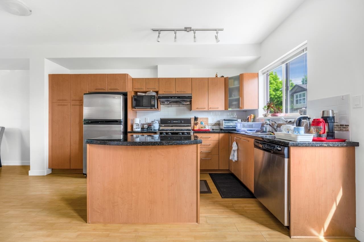 23-5988 Lancing Rd