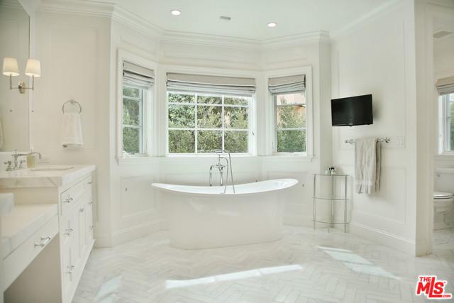 10334 Lorenzo Drive