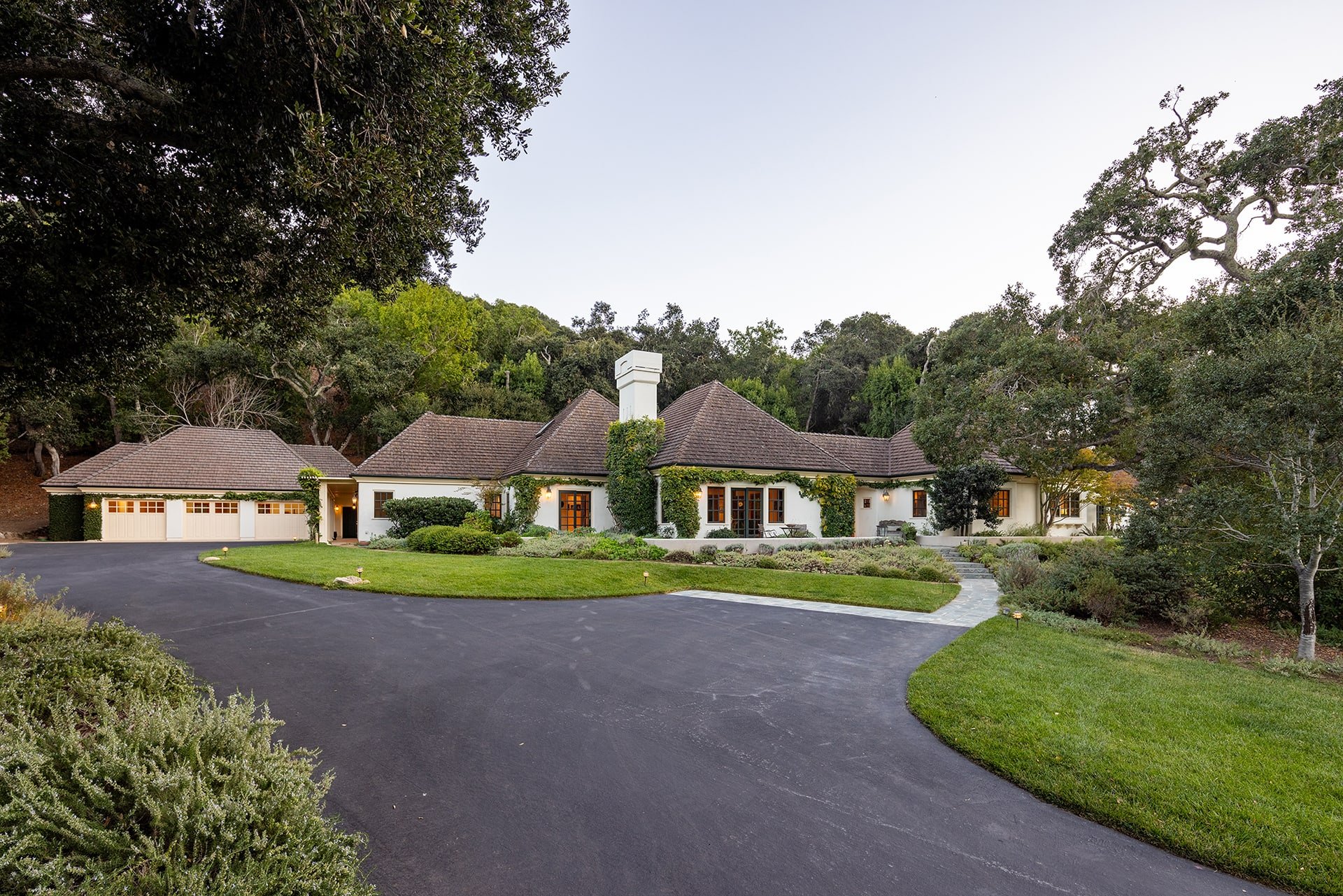 Peaceful French Country Estate - 5 Sleepy Hollow Dr