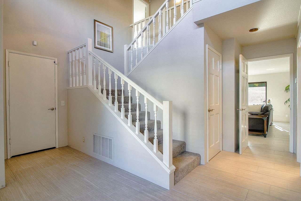 22 Deer Forest Dr