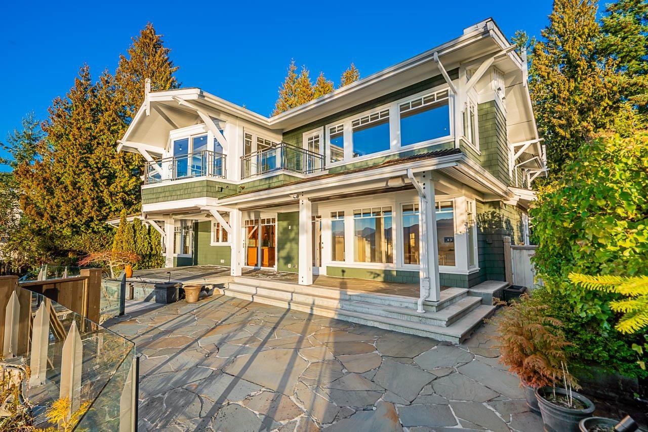 5515 Ocean Pl