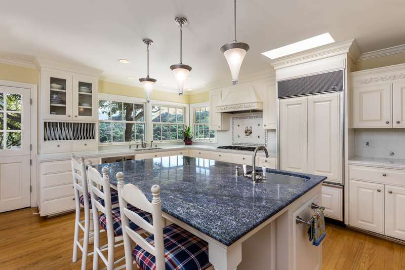 22505 Rolling Hills Road
