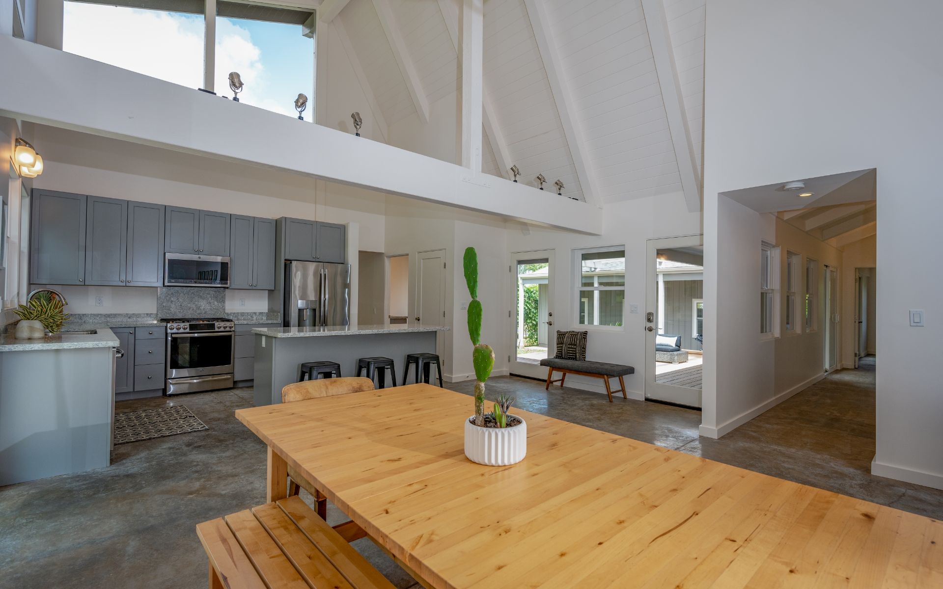 4157 Kamalani Ln