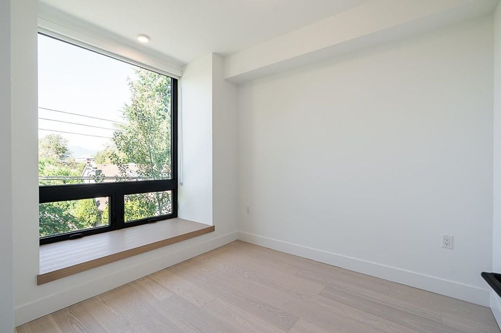 551 W 28th Avenue 107, Vancouver