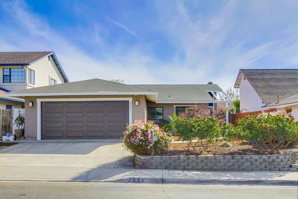 9235 Three Seasons Rd