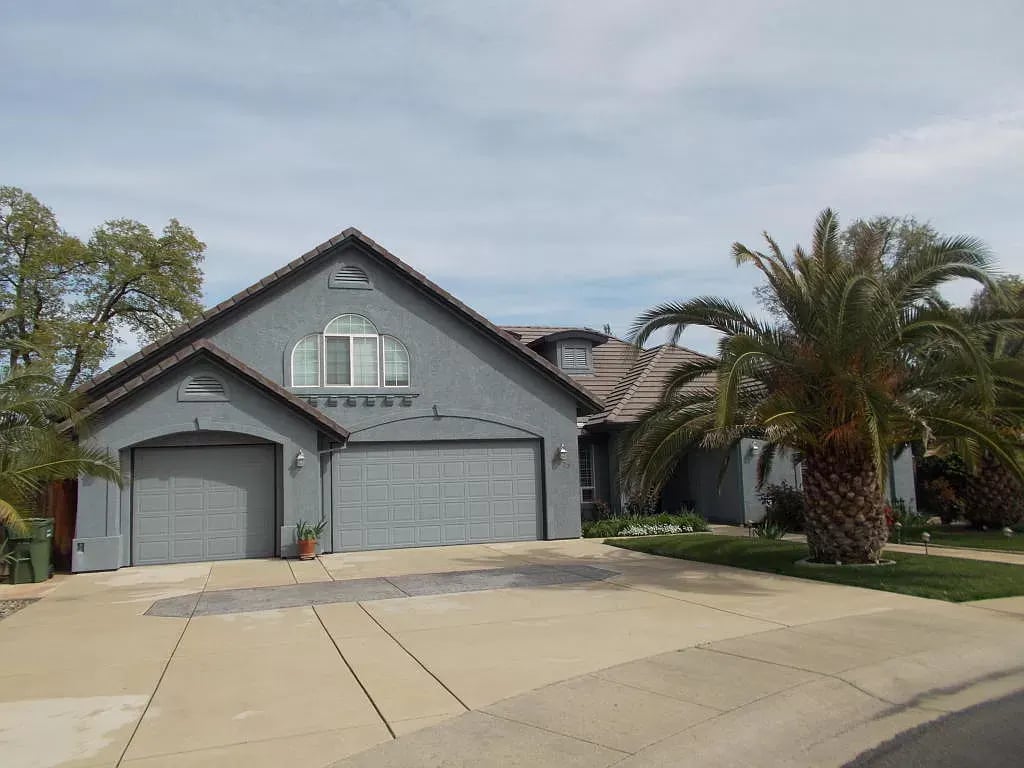 4873 Saint Charles Dr