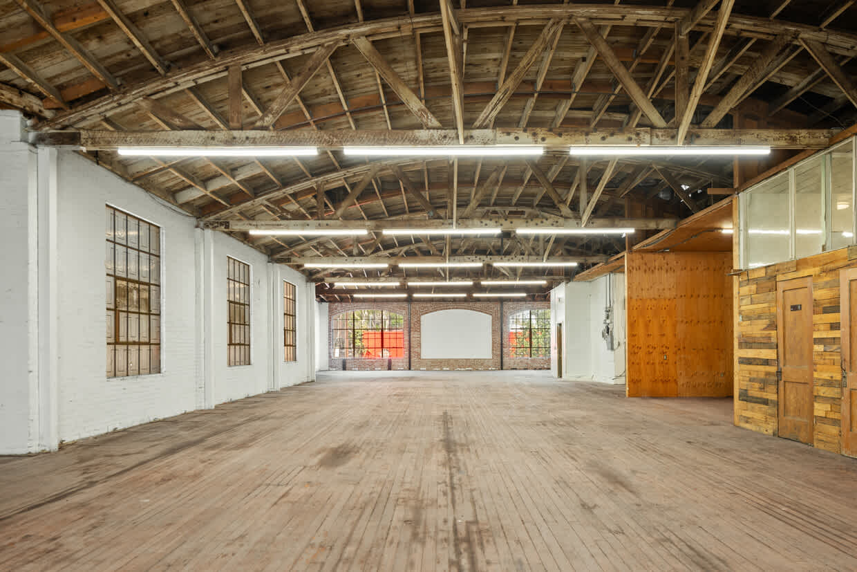236 W 15th St