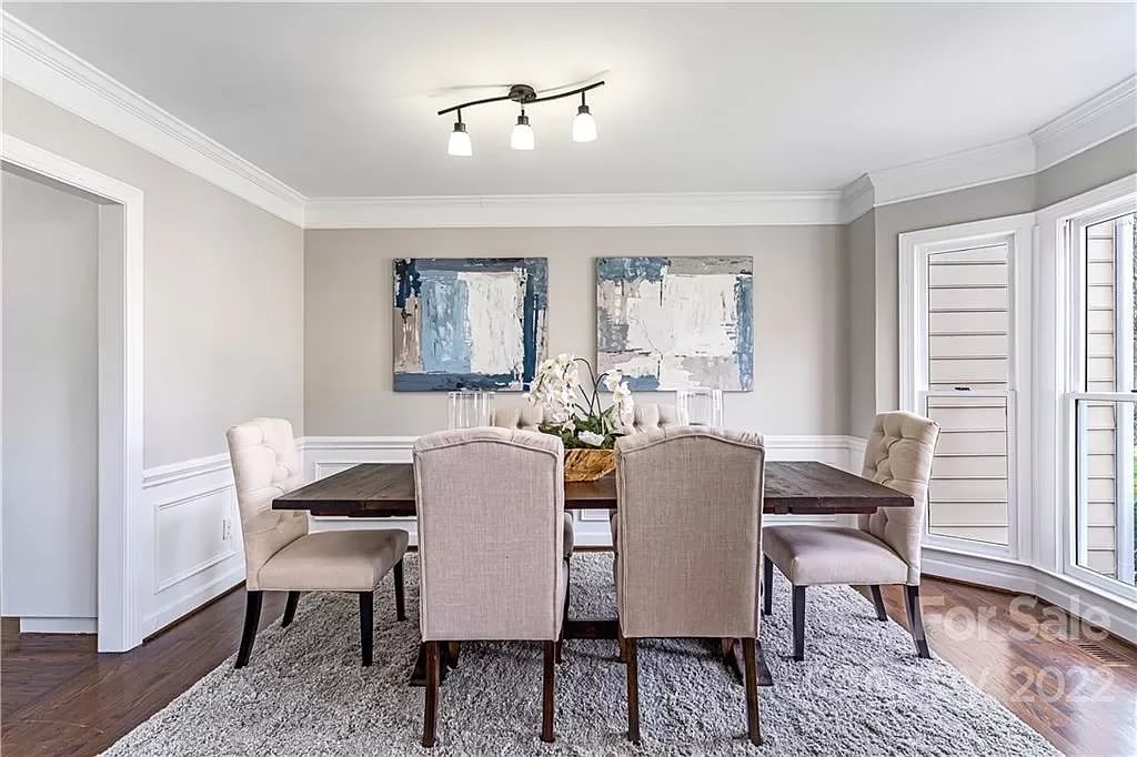9011 Coleshire Ct