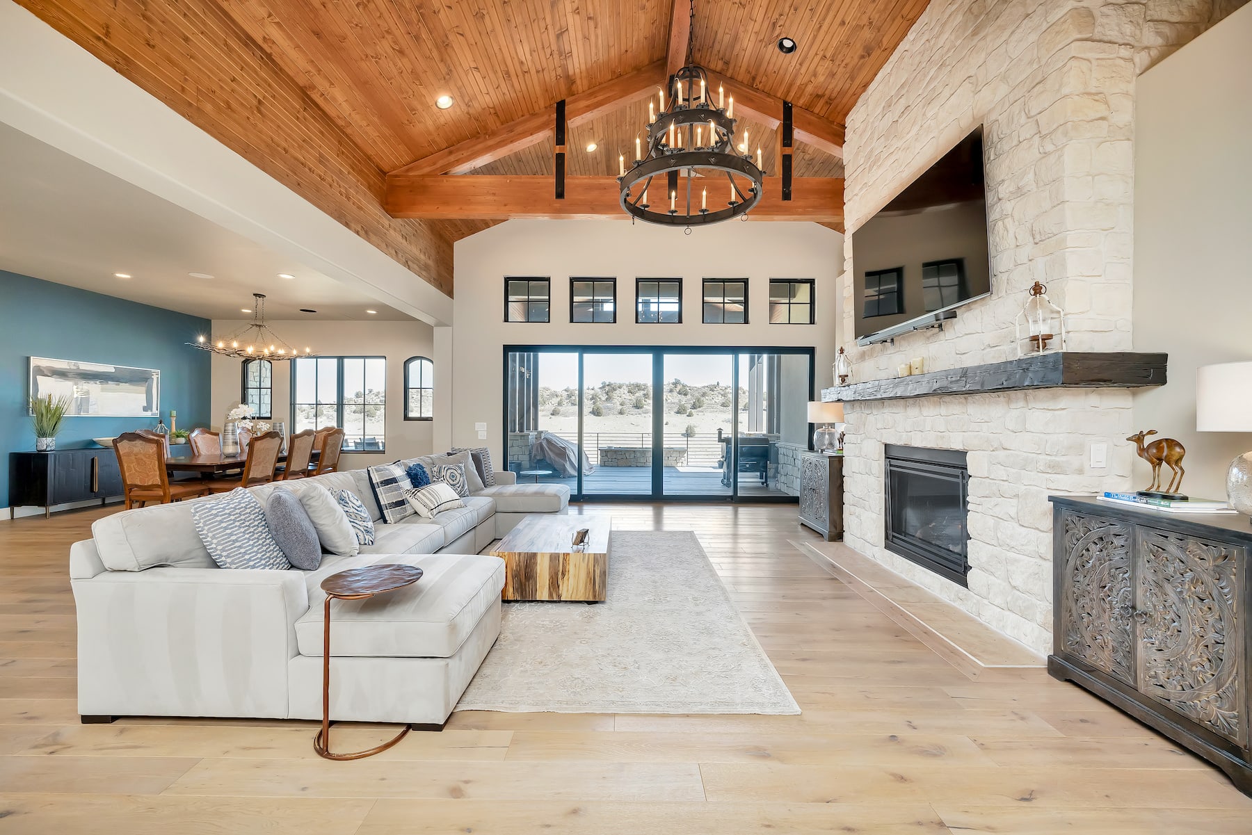 7590 Raphael Lane