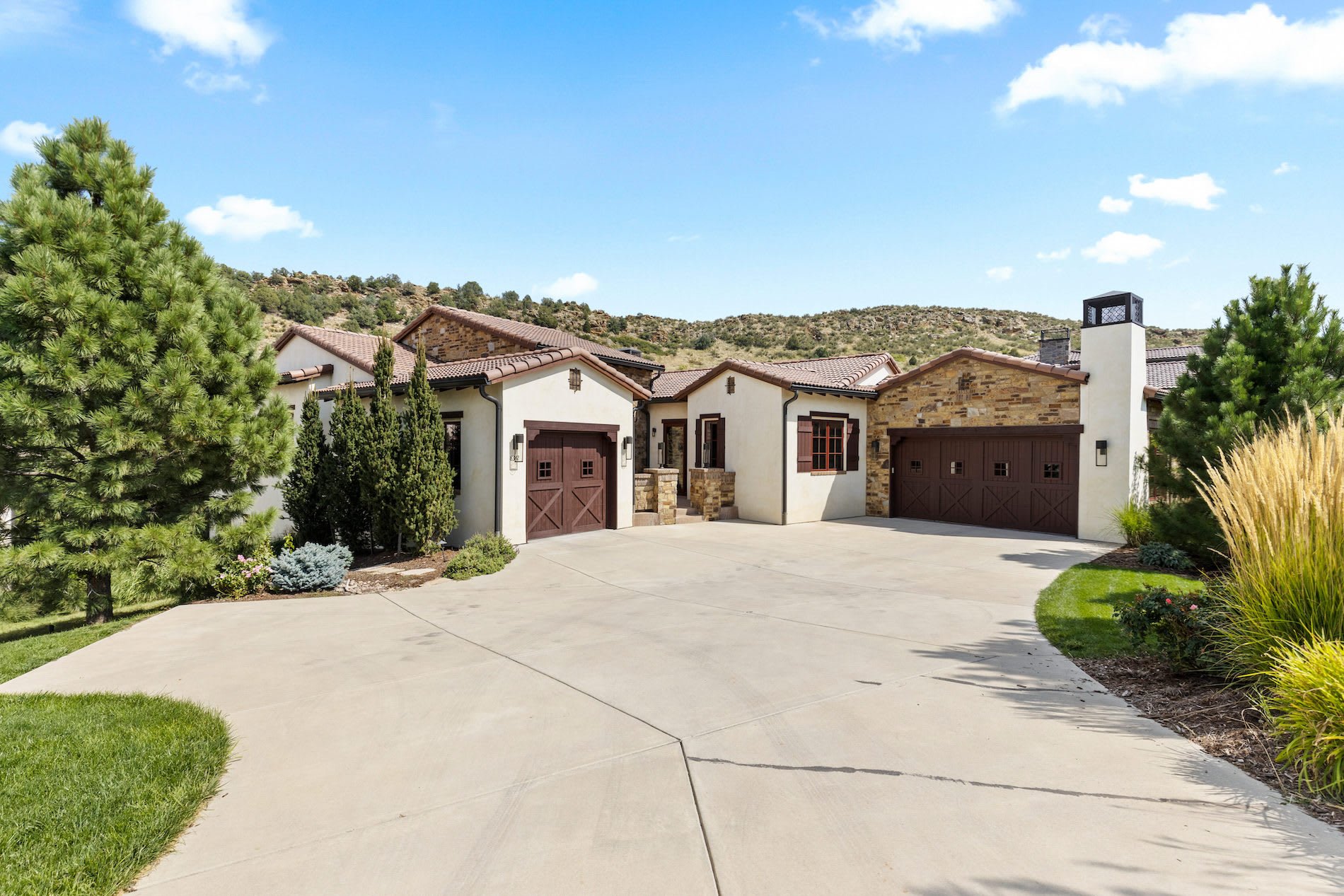 8342 Raphael Lane