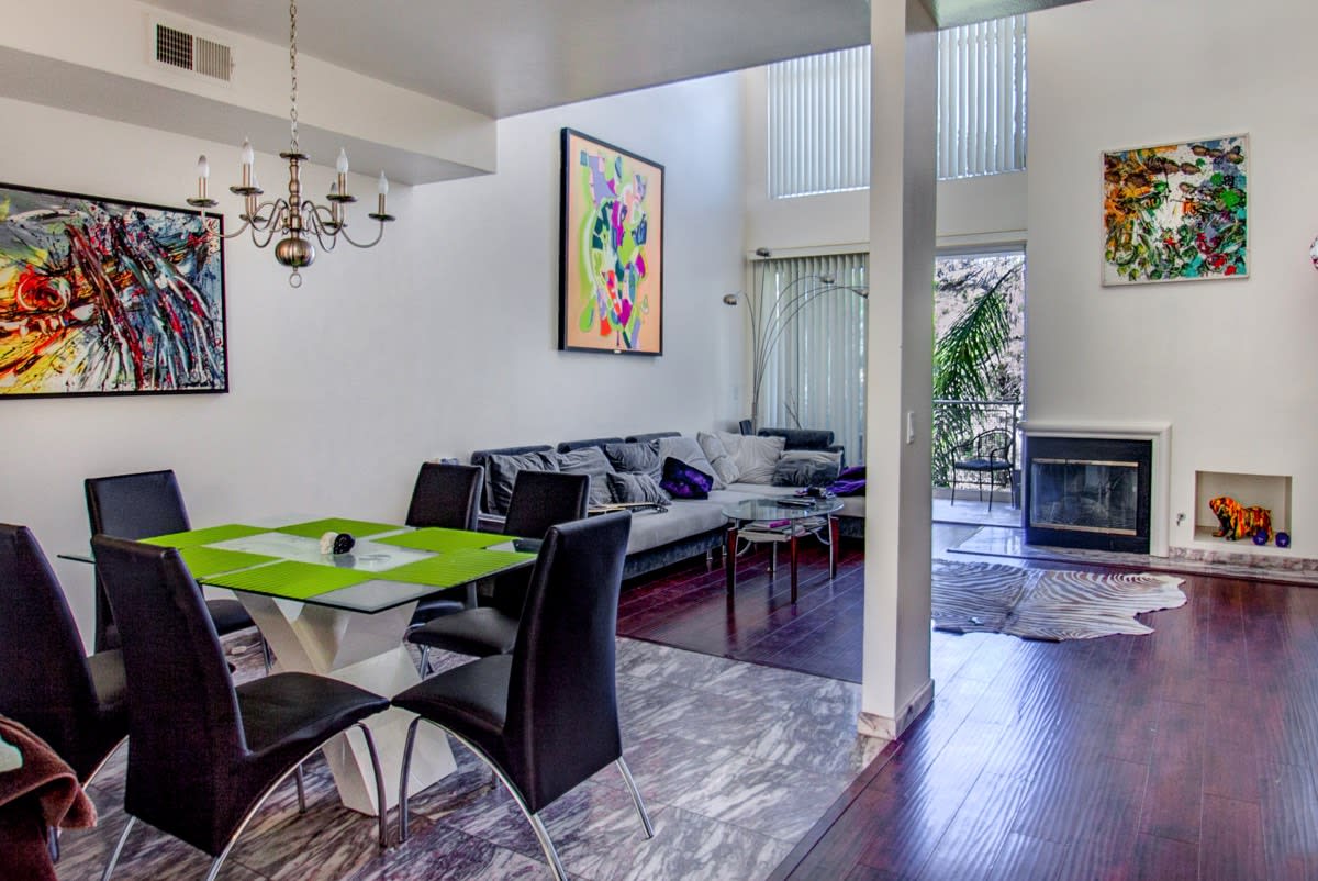 3944 Kentucky Drive Unit: 9 Hollywood Hills CA