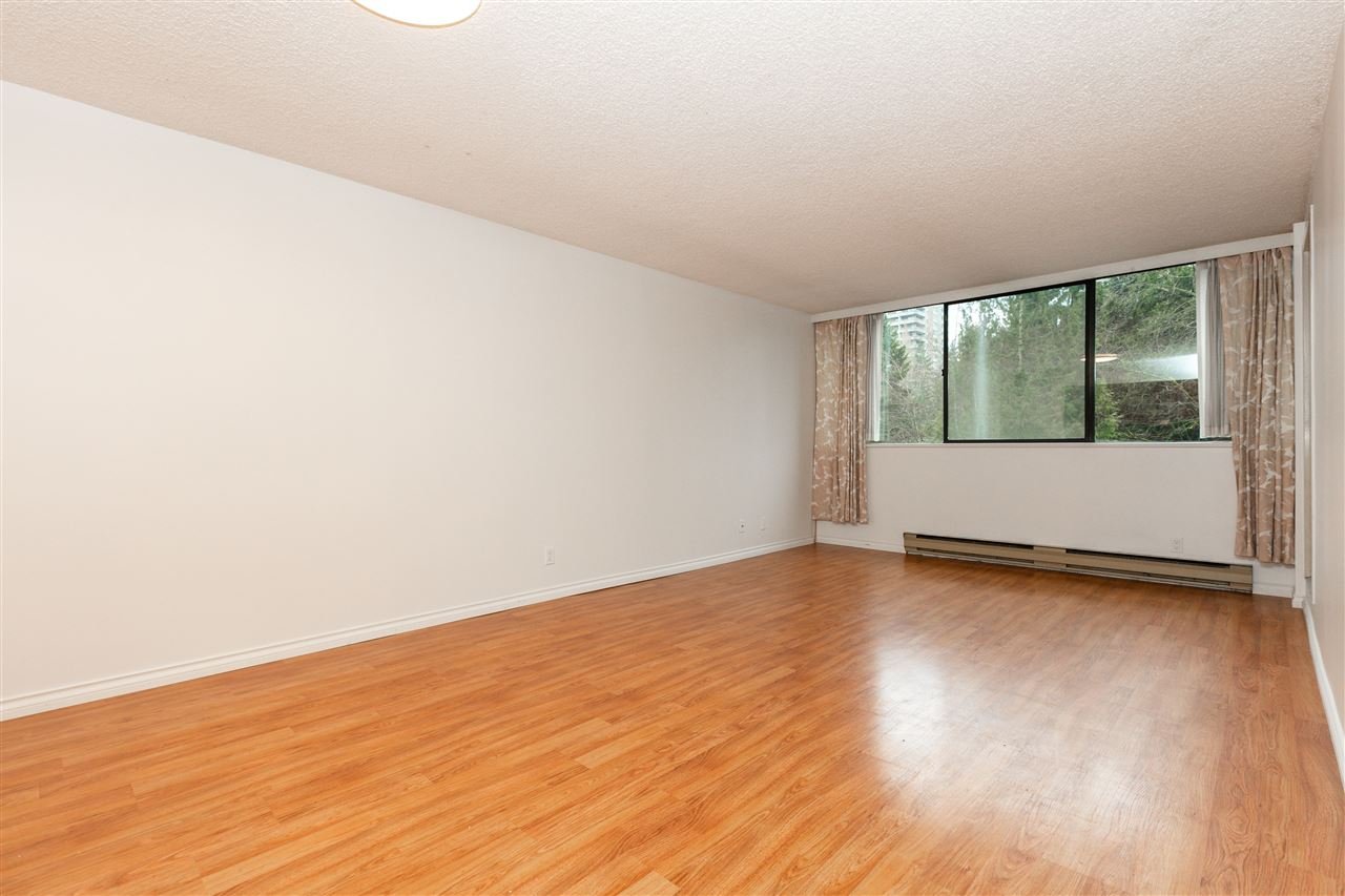 303-9521 Cardston Ct