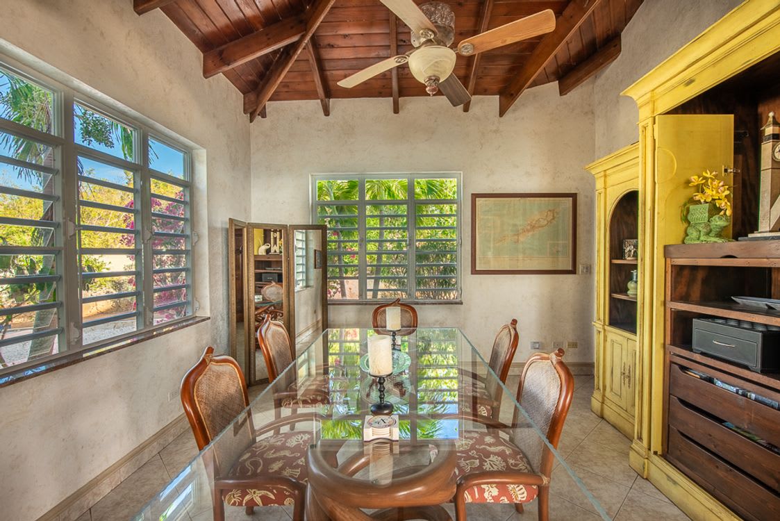 Ambrosia Villa- Shoal Bay East