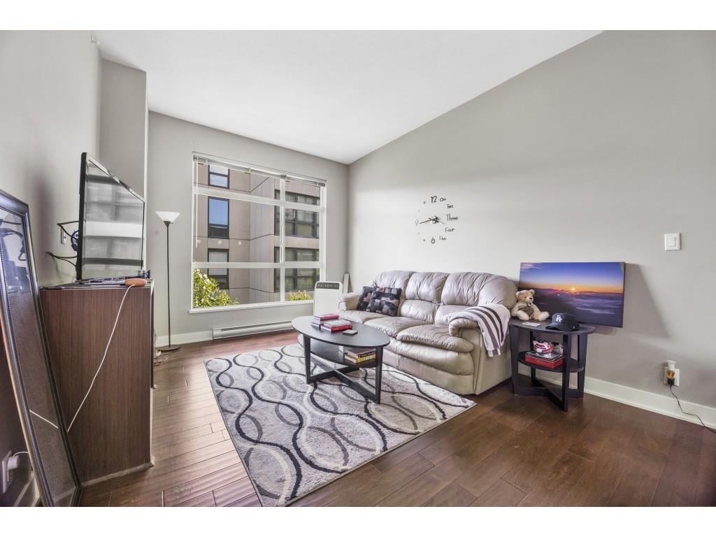 401-2957 Glen Dr