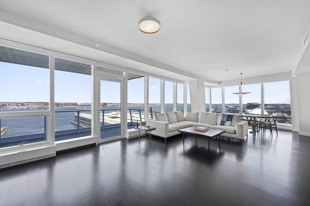 150 Seaport Blvd #16E