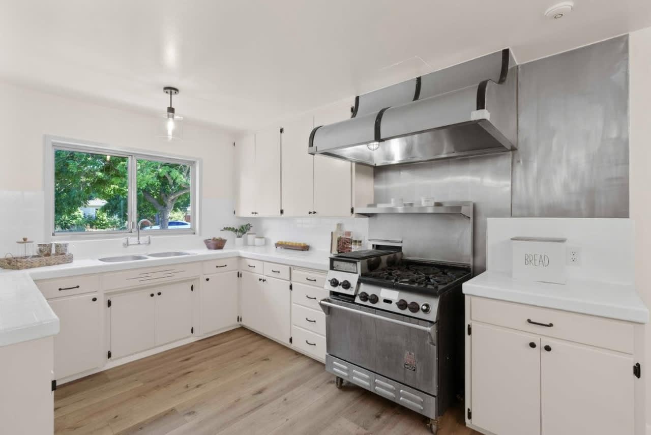 79 Catalpa Ln