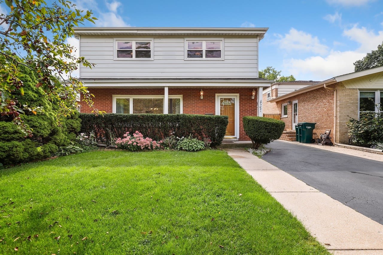 3021 GREENLEAF AVE