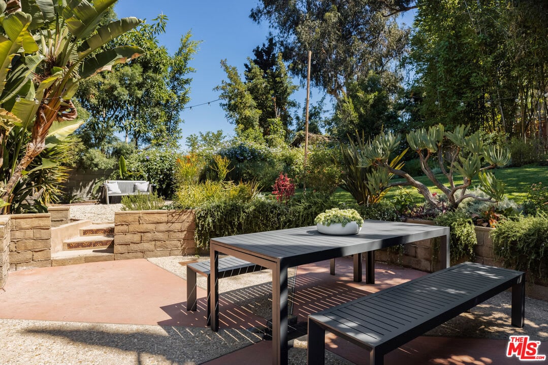 2456 Hidalgo Ave
