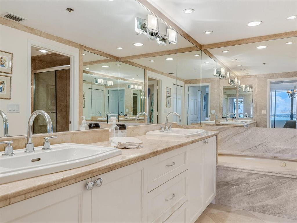 1255 North Gulfstream Ave, #904