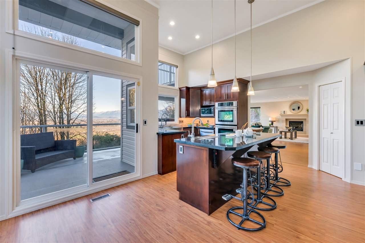 8673 Grand View Dr