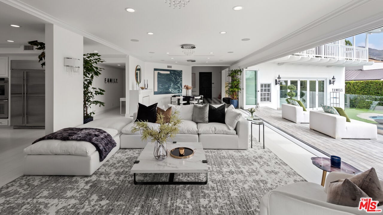 Summit Oasis