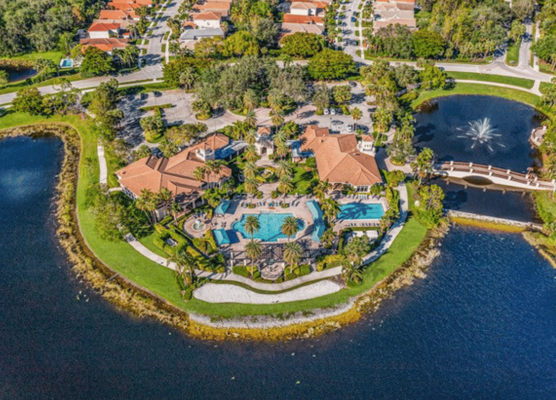 Marbella Lakes