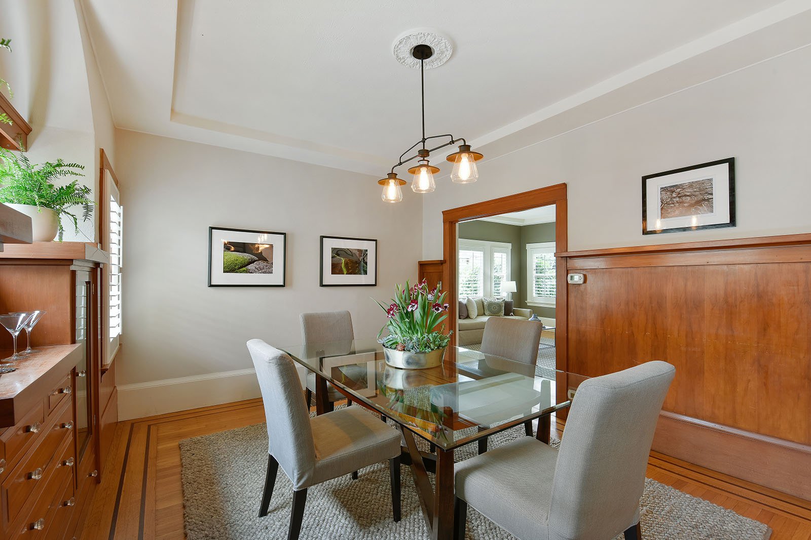 4026 Lakeshore Ave.