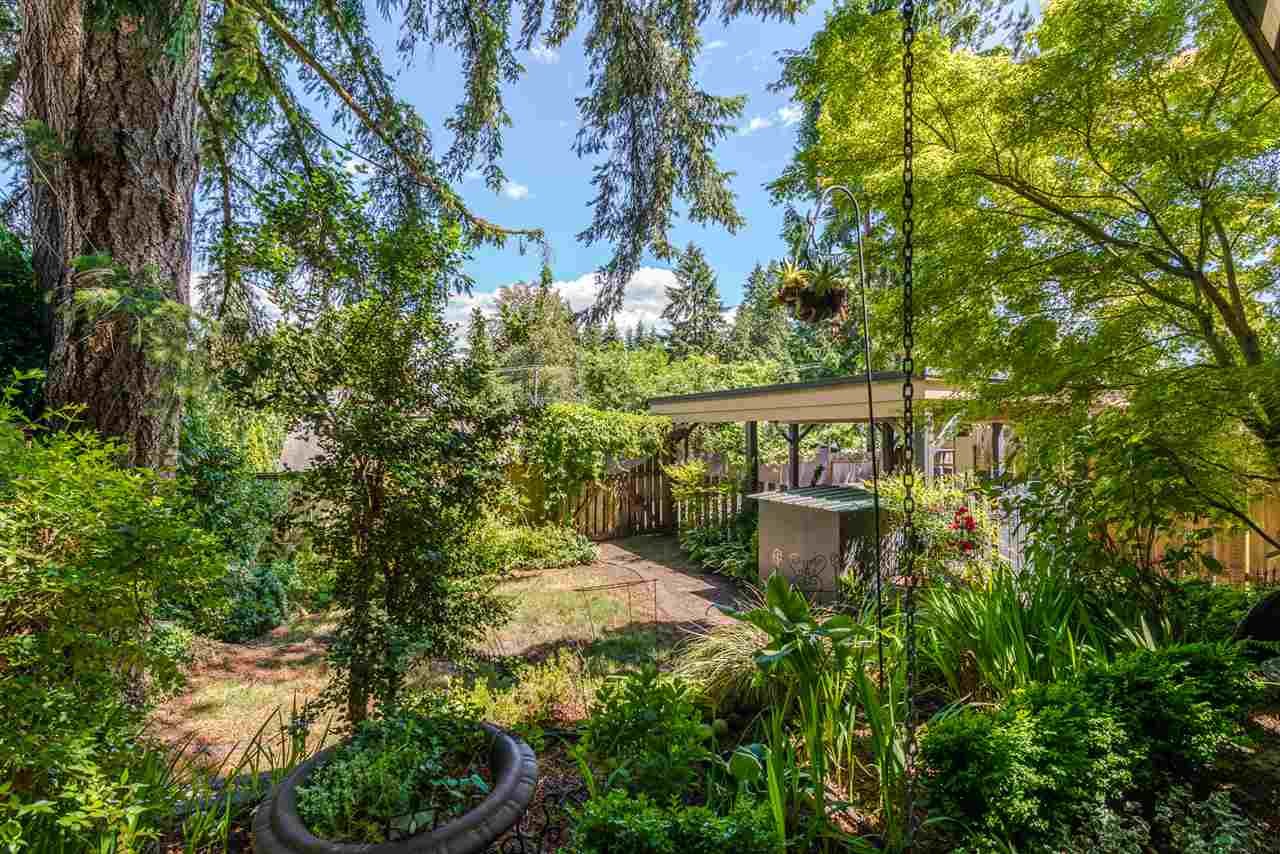 1196 Deep Cove Rd