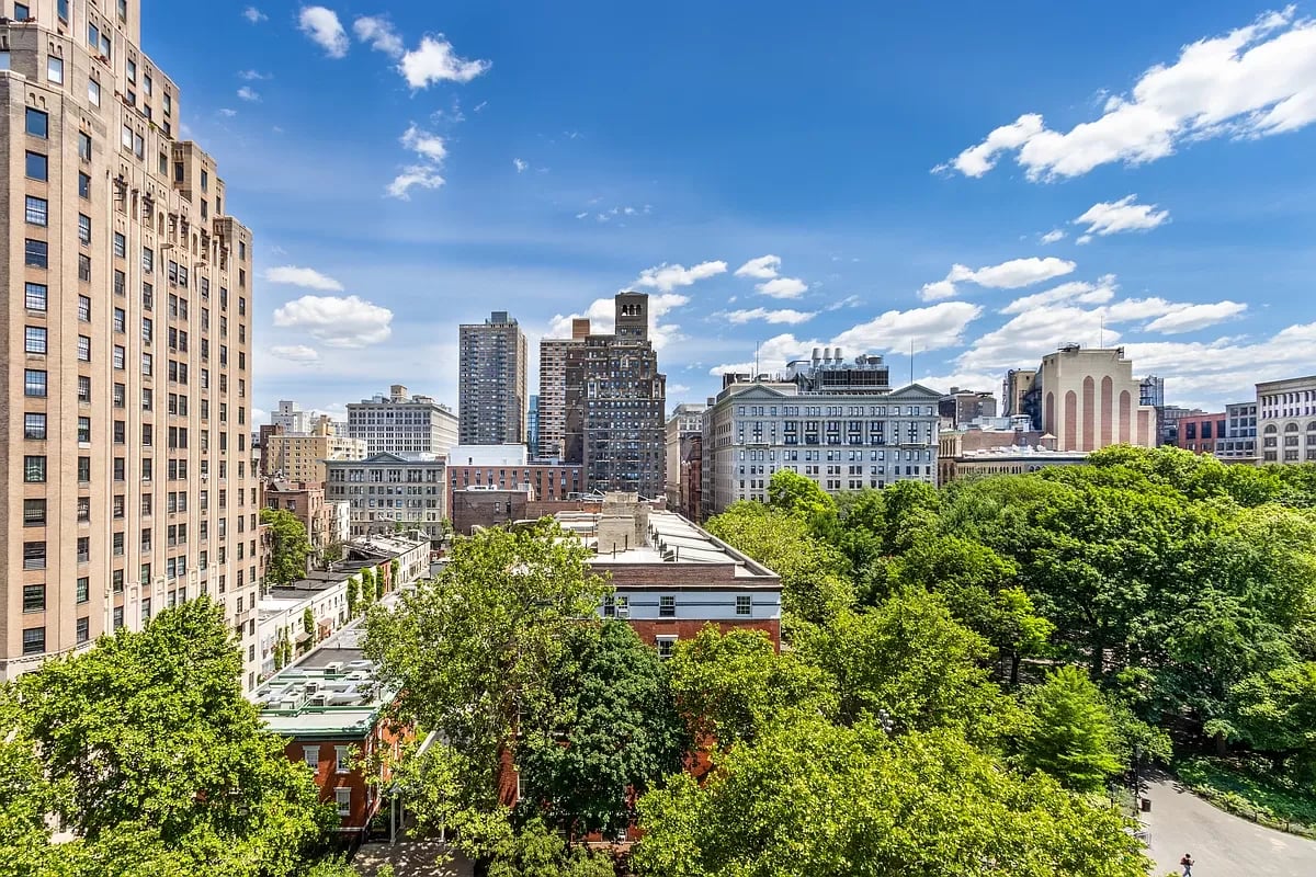 2 Fifth Avenue Unit: 10F