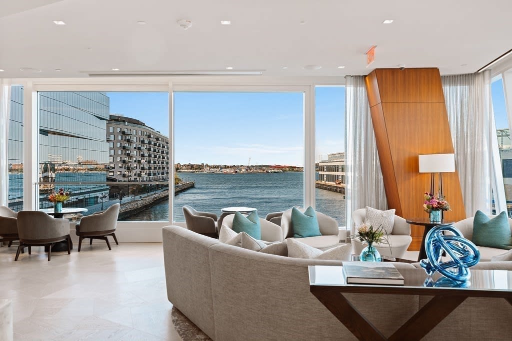 150 Seaport Boulevard #17B