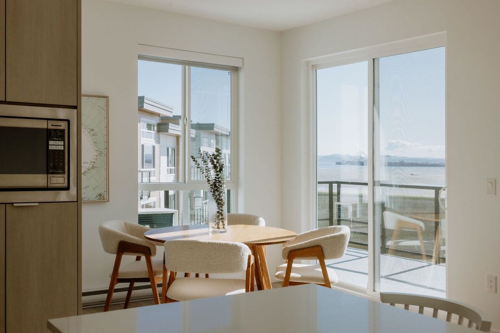 2431 Rabbit Drive 215, Tsawwassen