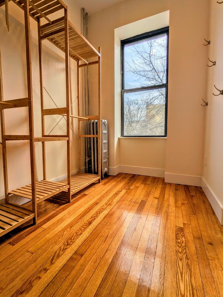 343 Pleasant Avenue, Apt 2