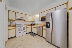 690 Peto Crt