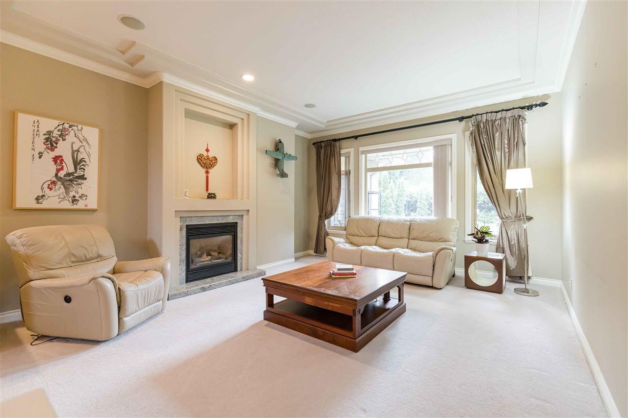 2221 Tanager Place, North Vancouver