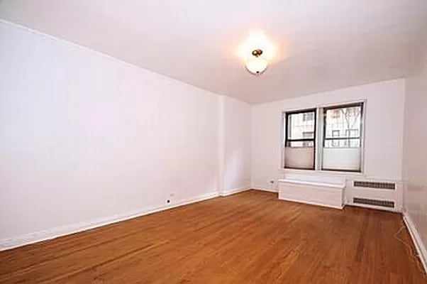 357 West 55th St Unit: 1H