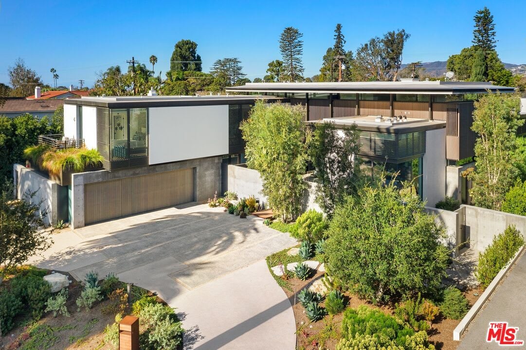 Luxe Estate