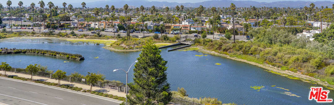 4316 Marina City Dr Apt 225