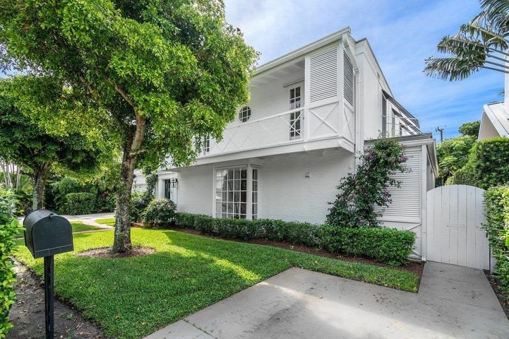 432 Seabreeze Avenue