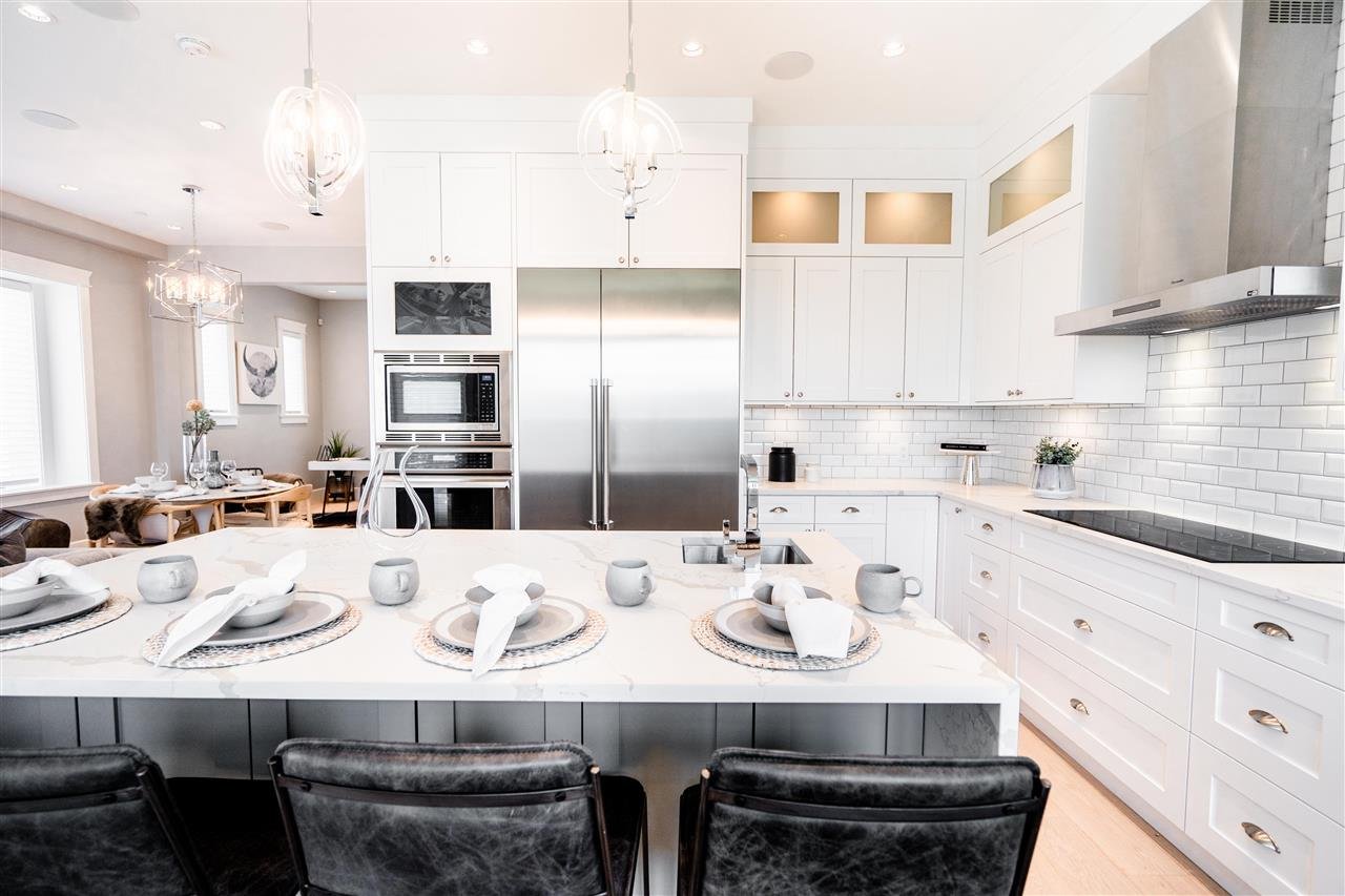 1606 E 59th Ave
