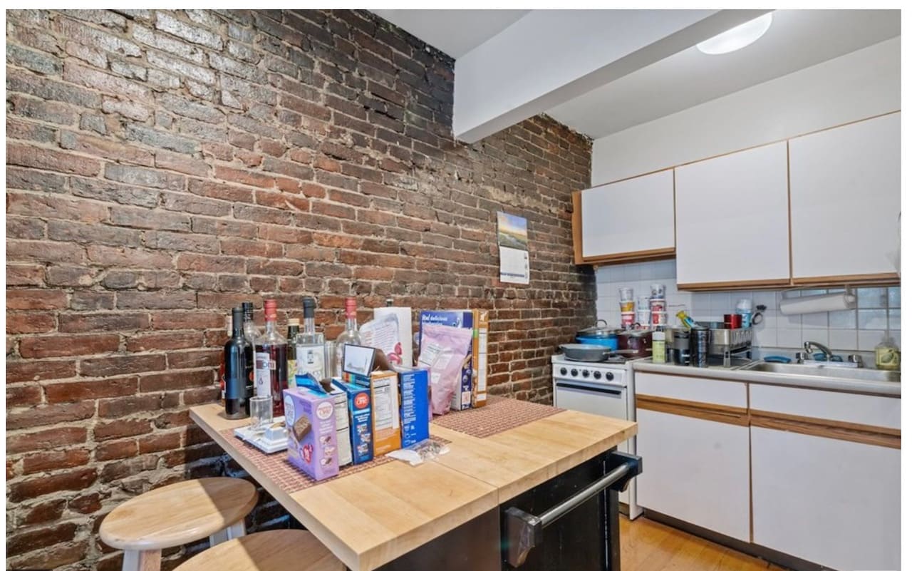 Tremont Street @ West Newton - Street Level Studio w. Laundry Next Door - Available JANUARY!