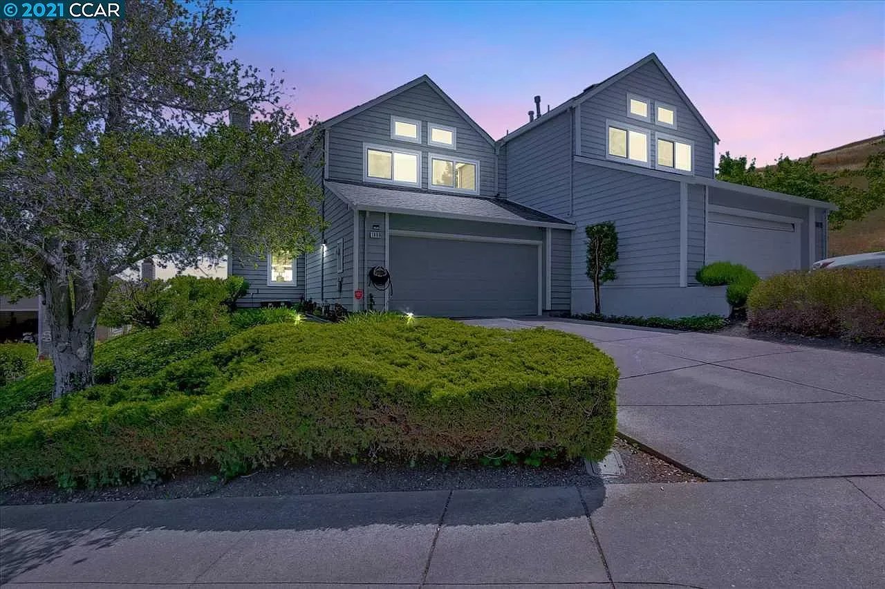 1869 Ridgeland Cir