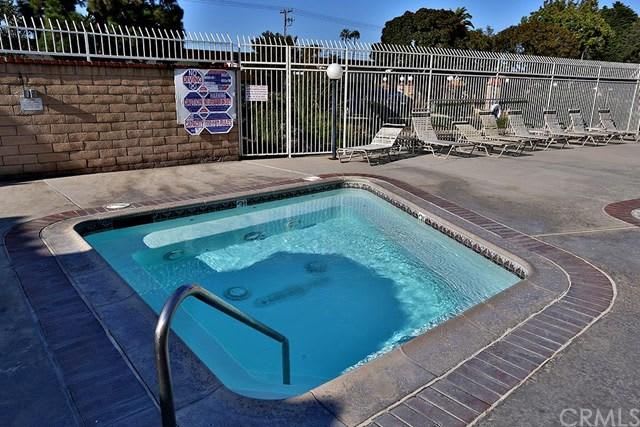 4861 Lago Dr Apt 304