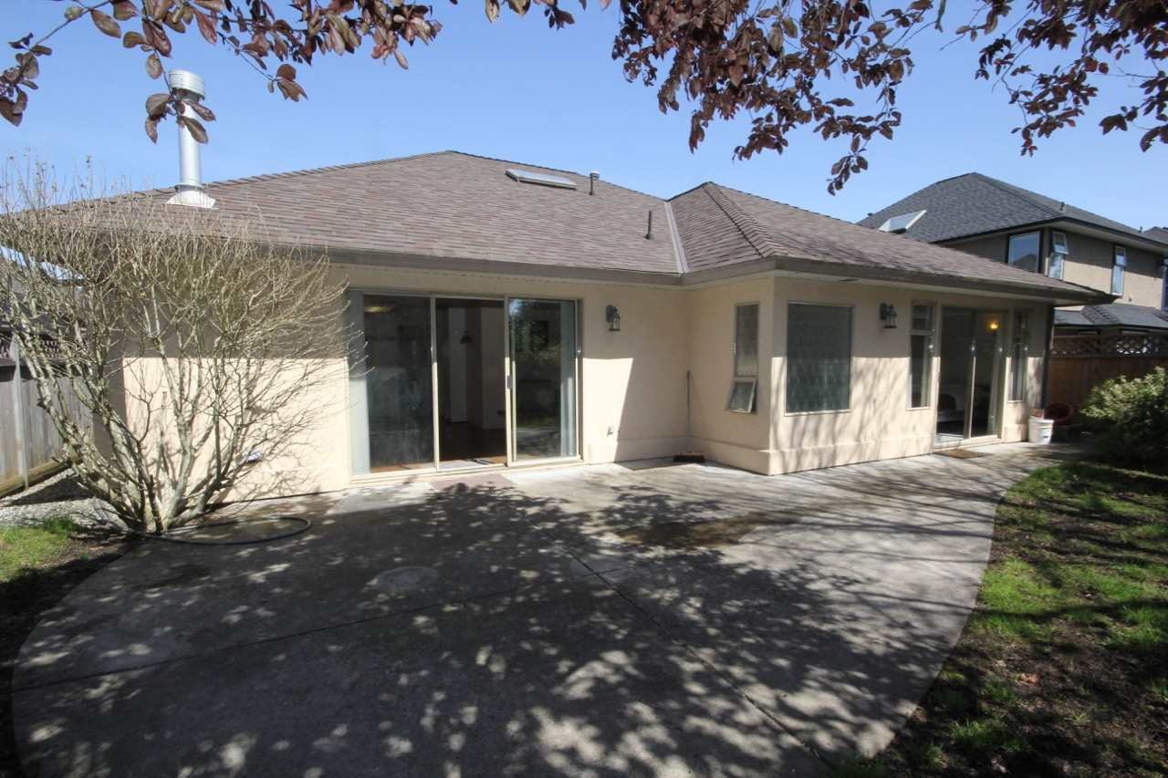 1786 Golf Club Dr