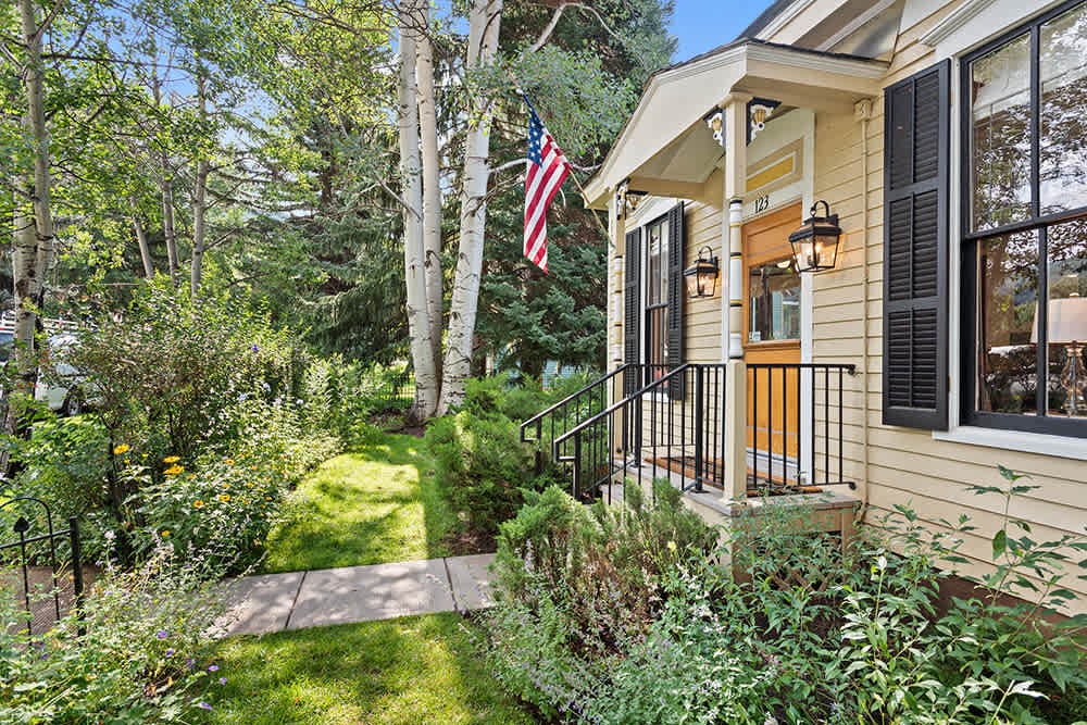 Prestigious West End Neighborhood in Aspen 