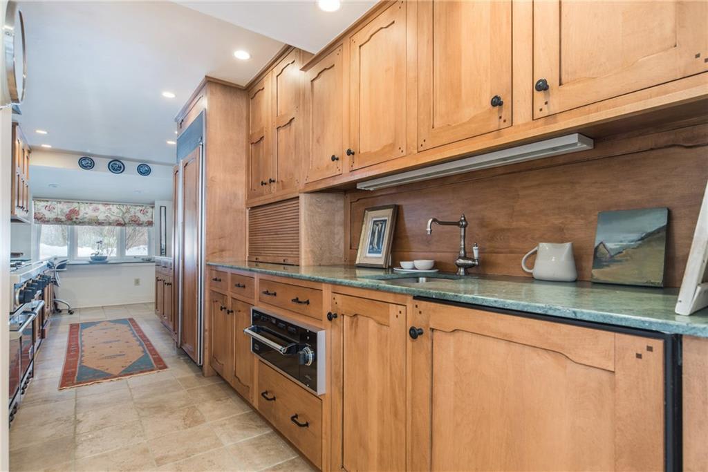 33 Ludlow Rd