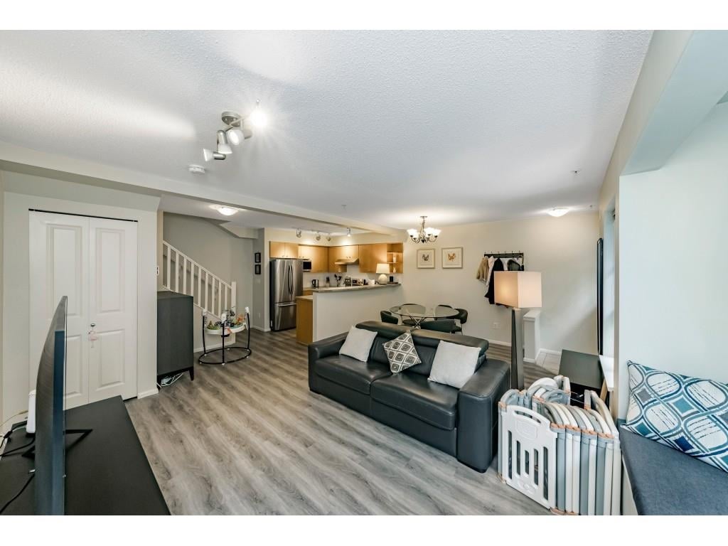 66-7088 17th Ave